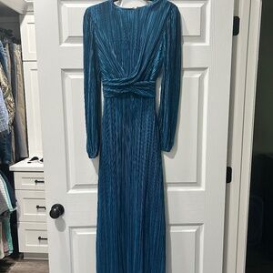 Veiled Collection Modest Teal/Blue Formal Dress size S/56